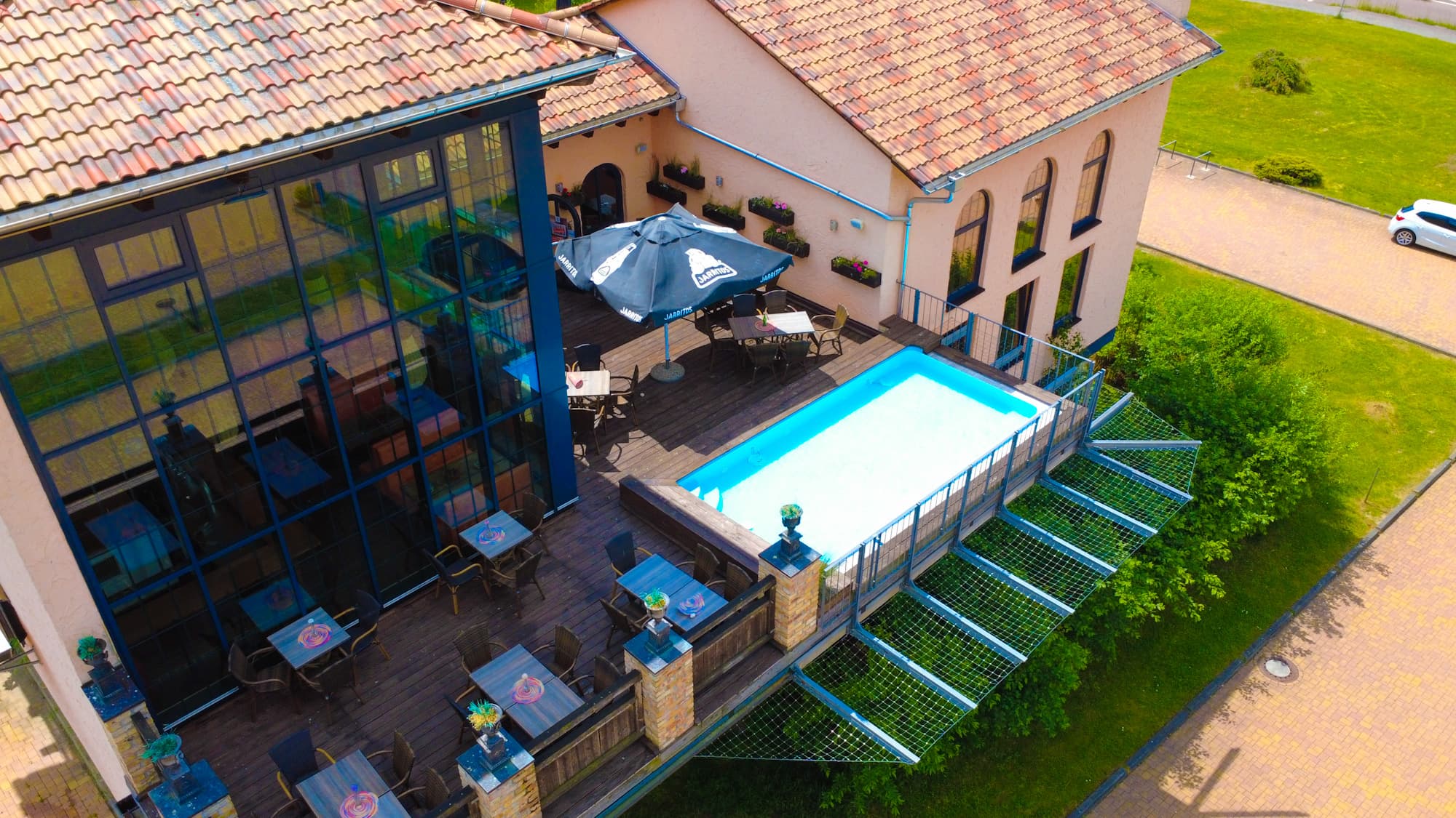 Halle – Tagung mit Weitblick & Pool